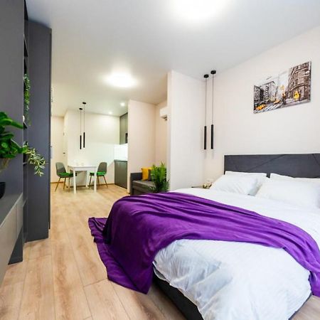 Шикарные Апартаменты, Ревудского 40В, 3 Мин Пешком М Харьковская Kiew Exterior foto