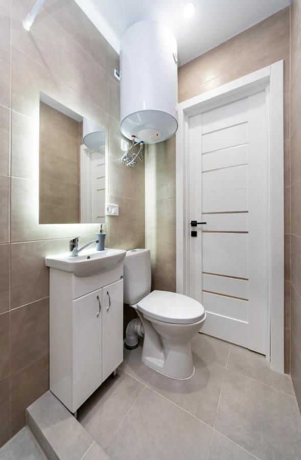 Шикарные Апартаменты, Ревудского 40В, 3 Мин Пешком М Харьковская Kiew Exterior foto