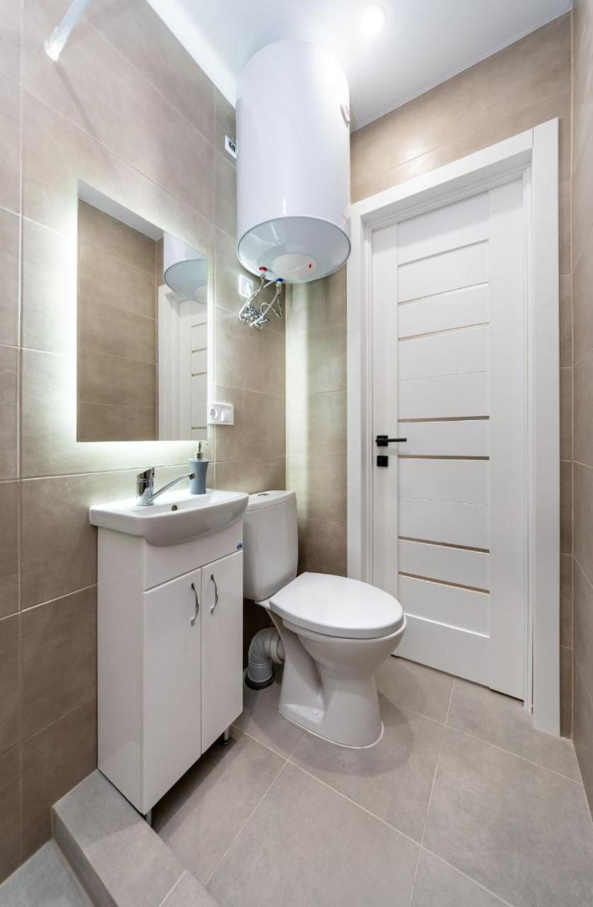 Шикарные Апартаменты, Ревудского 40В, 3 Мин Пешком М Харьковская Kiew Exterior foto