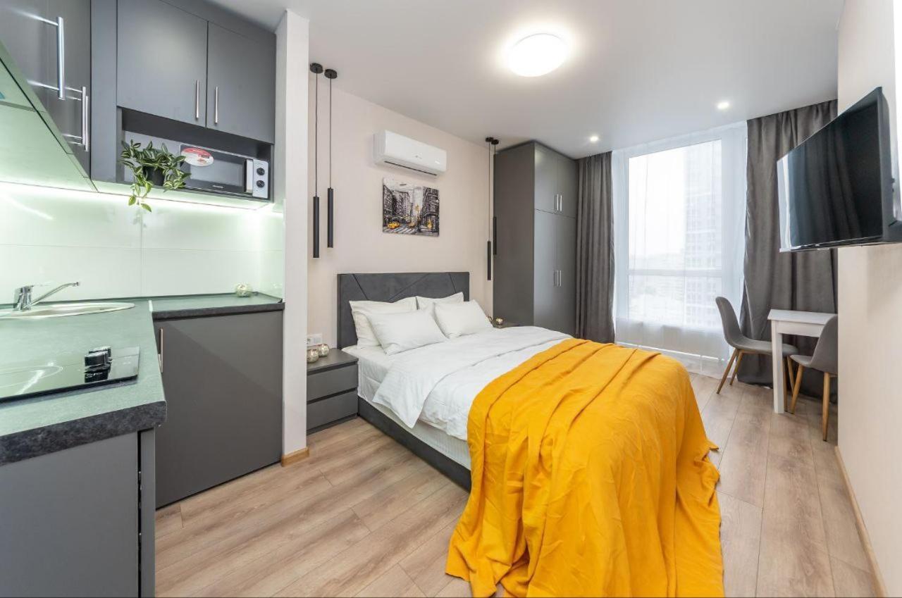 Шикарные Апартаменты, Ревудского 40В, 3 Мин Пешком М Харьковская Kiew Exterior foto